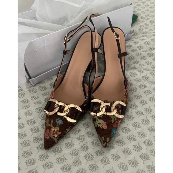 Shoes - Floral kitten heels